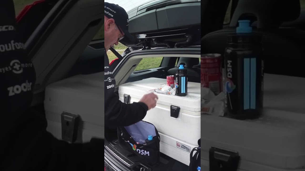 Le ravitaillement dans une course cycliste !