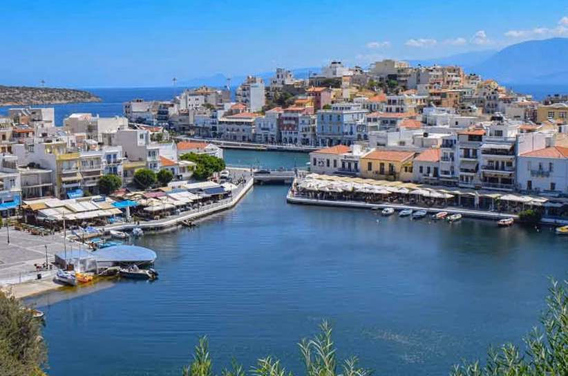 Vacances dans les Cyclades : Top 5 des destinations économiques pour profiter de la fin de saison